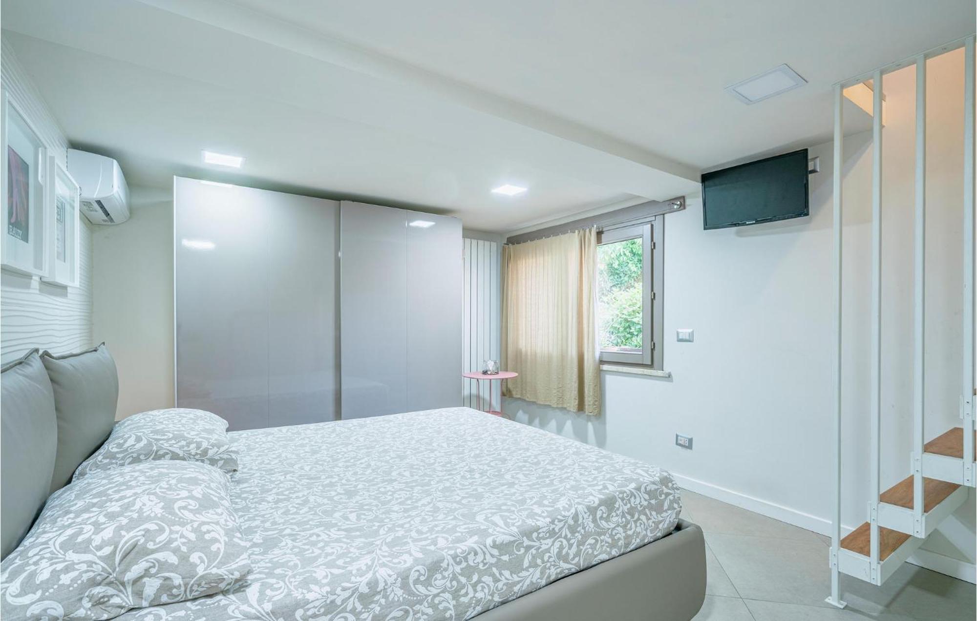 Lovely Home In Orte With House A Panoramic View Luaran gambar